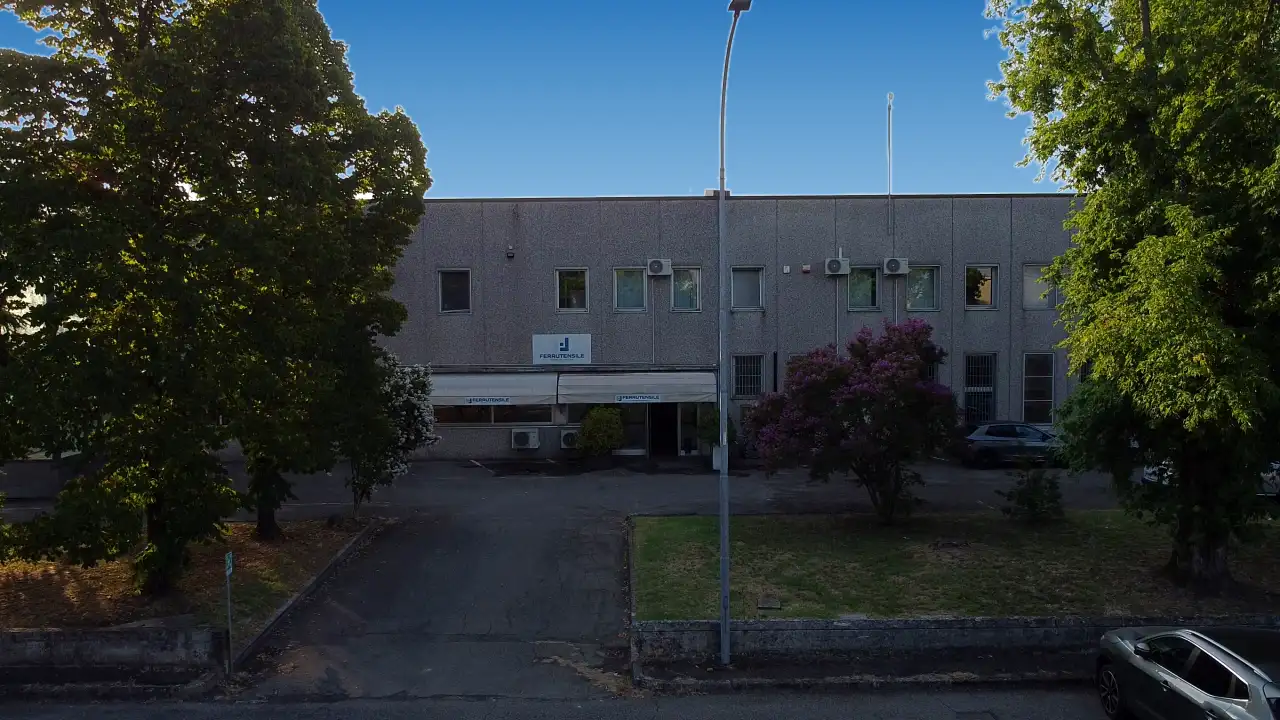 La sede Ferrutensile di Via dei Sarti a Castelfranco Emilia vista dal drone